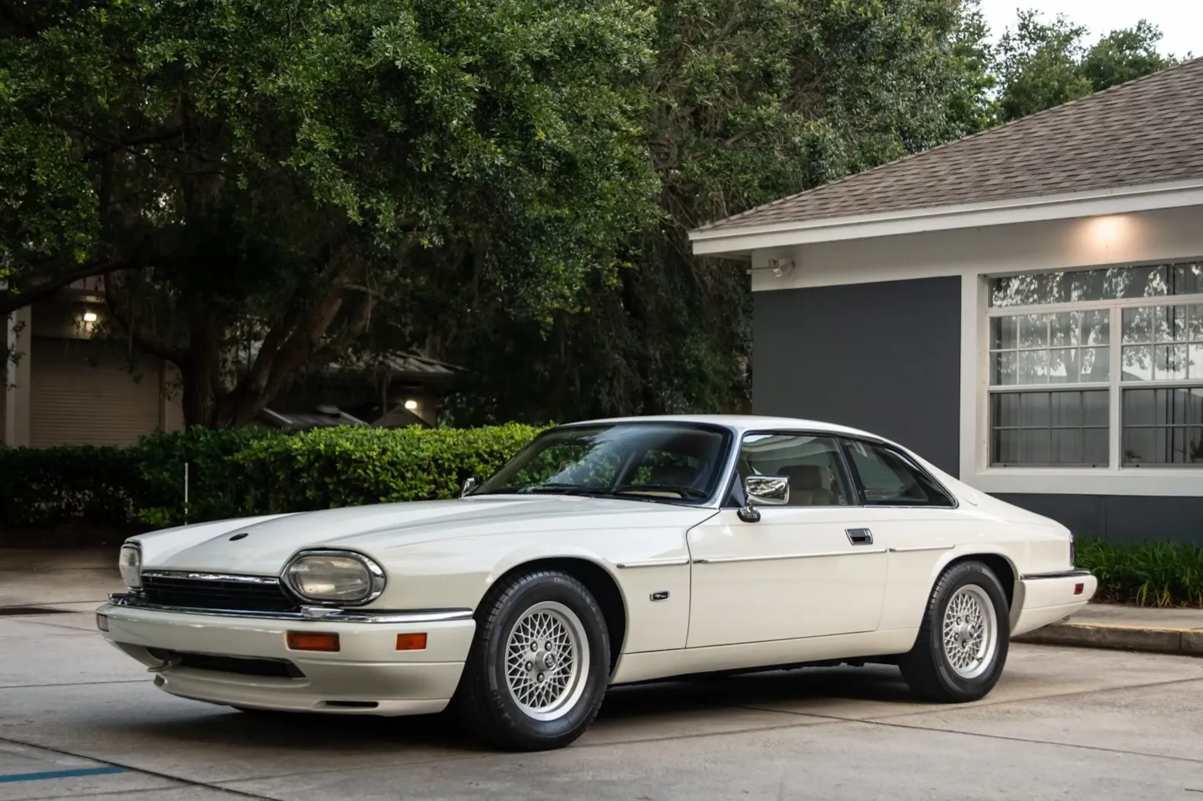 1989 Jaguar XJ-S Base | Hagerty Valuation Tools®